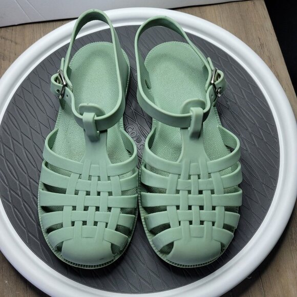 Light Green rubber closed toe rubber sandals Big Girls ‎ sz 3 - Picture 1 of 6